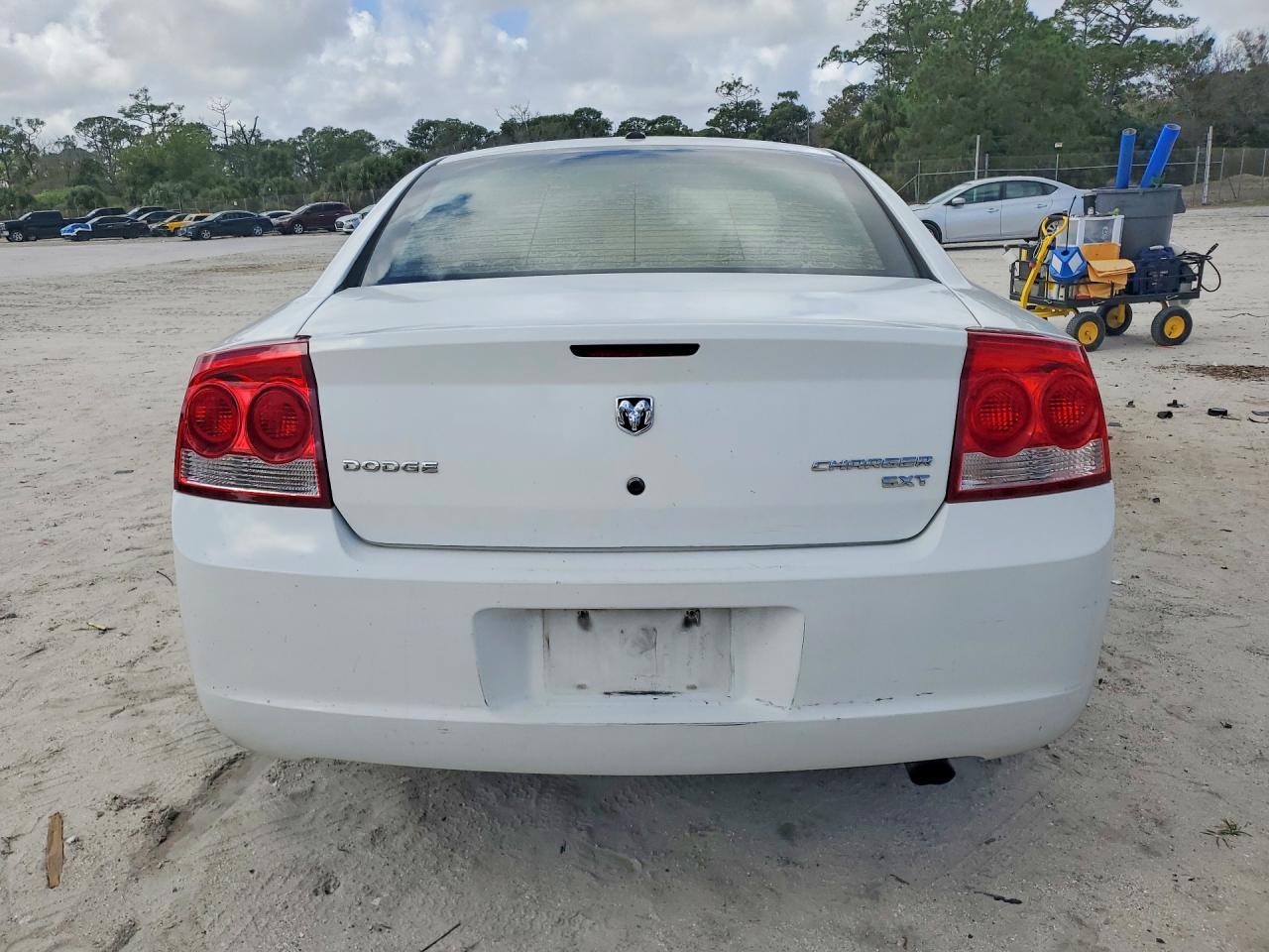 2010 DODGE CHARGER SXT photo 6