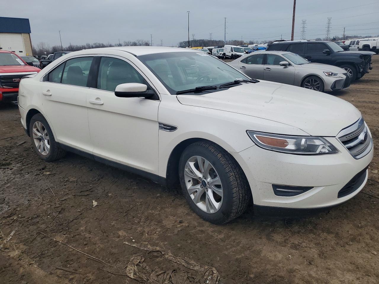 2010 FORD TAURUS SEL photo 7