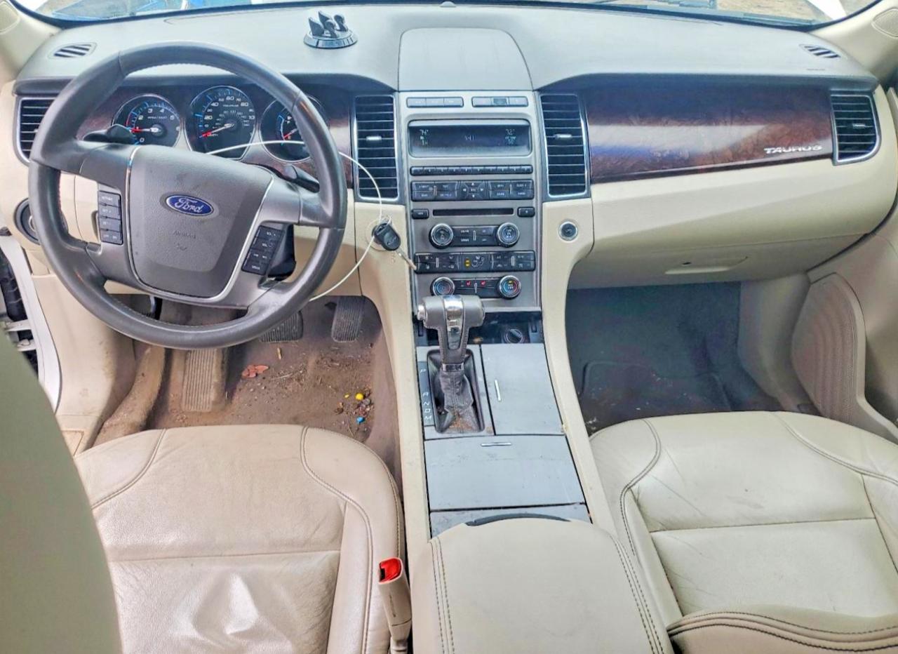 2010 FORD TAURUS SEL photo 15