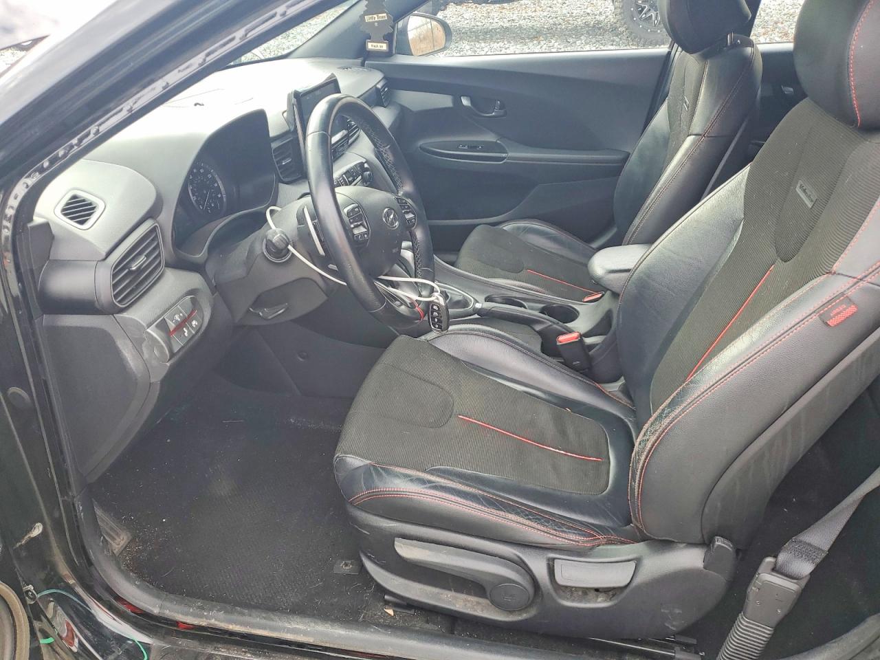 2019 HYUNDAI VELOSTER 2.0L PREMIUM photo 19
