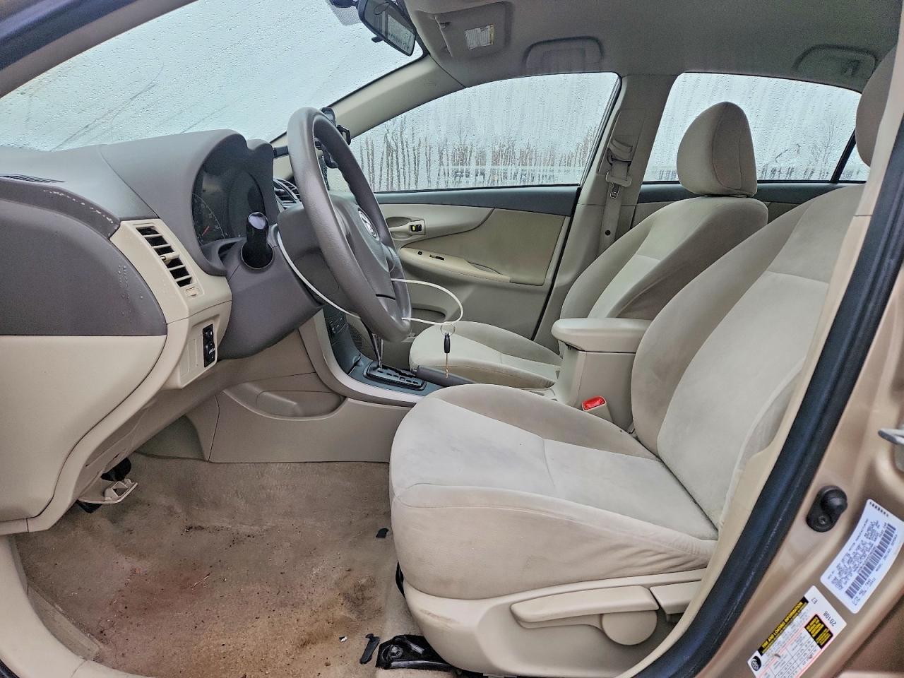 2009 TOYOTA COROLLA LE photo 7