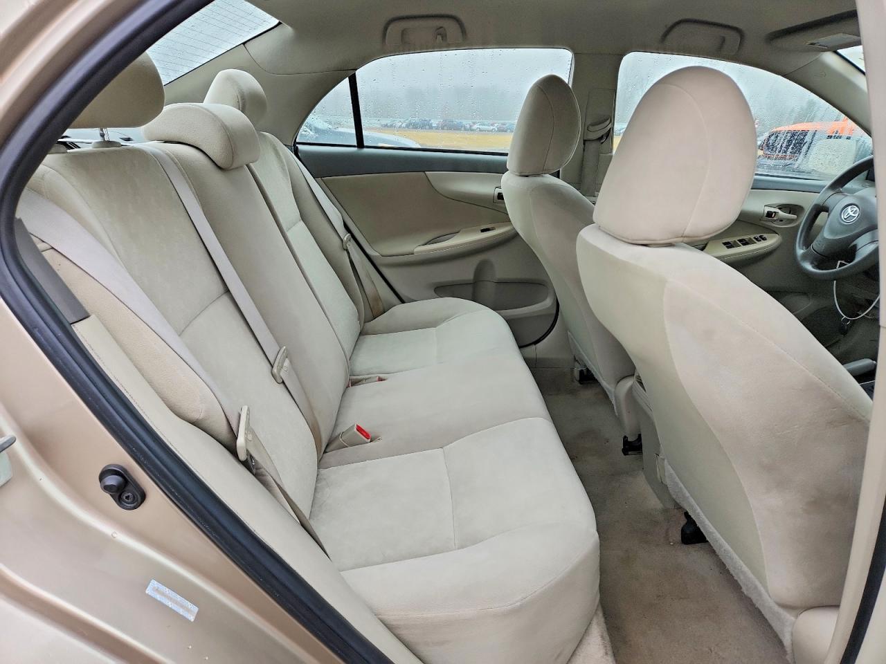 2009 TOYOTA COROLLA LE photo 10