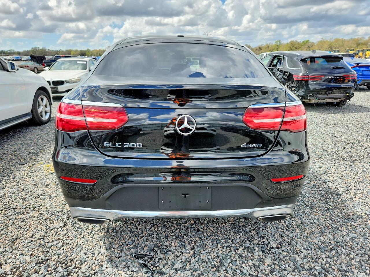 2017 MERCEDES-BENZ GLC COUPE 300 4MATIC photo 11