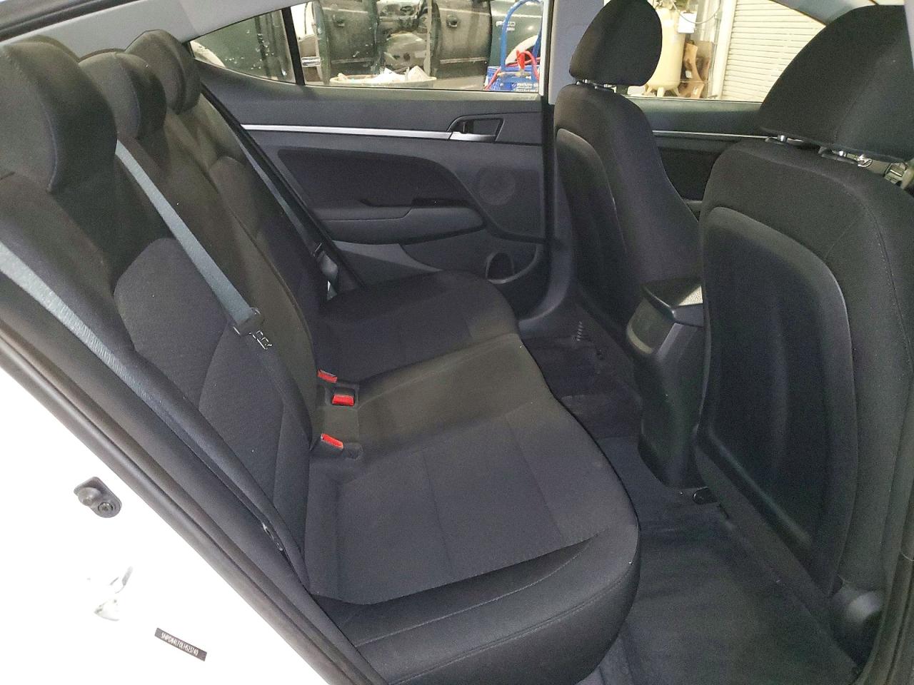 2020 HYUNDAI ELANTRA SEL photo 19