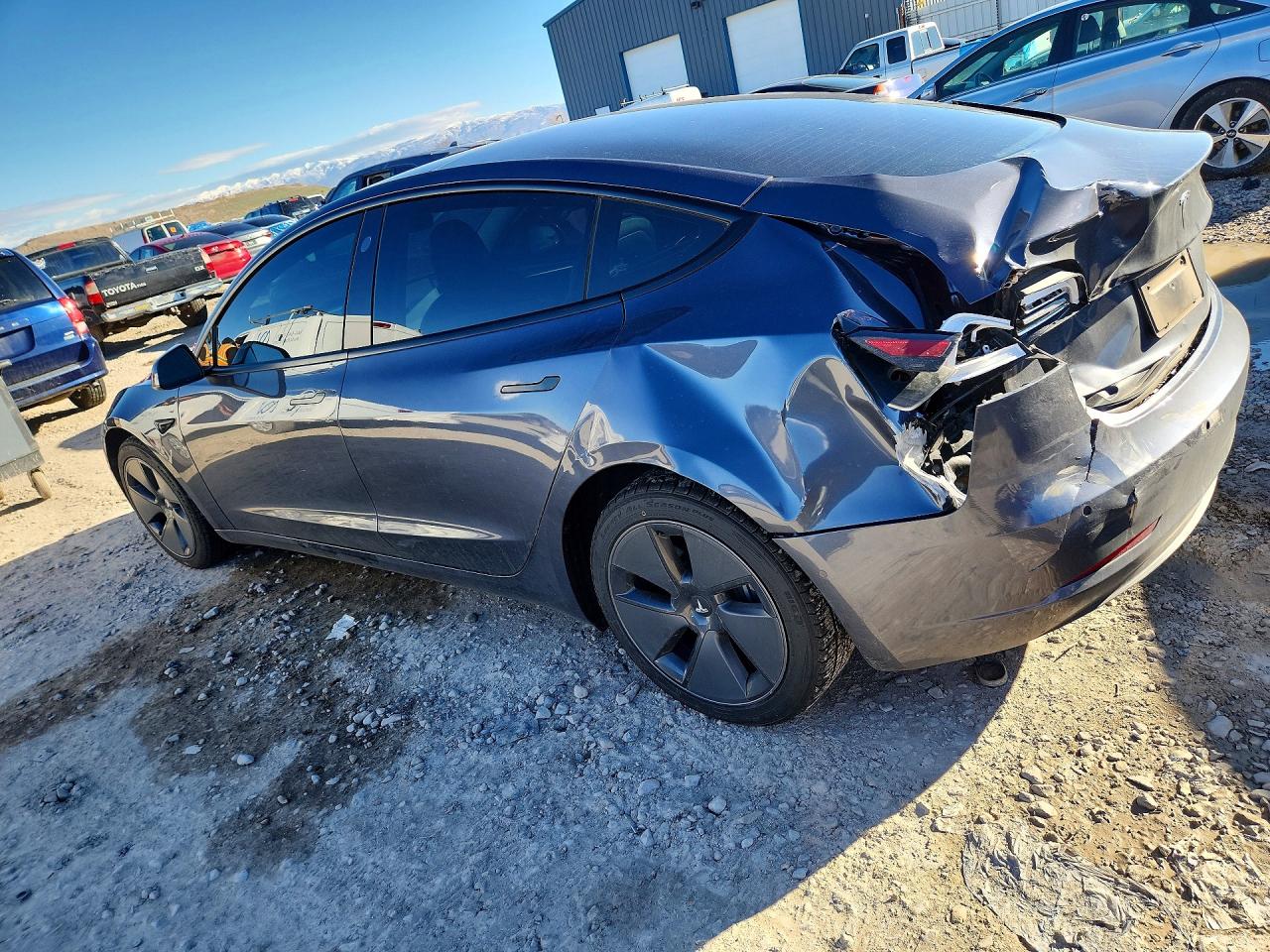 2022 TESLA MODEL 3 photo 4