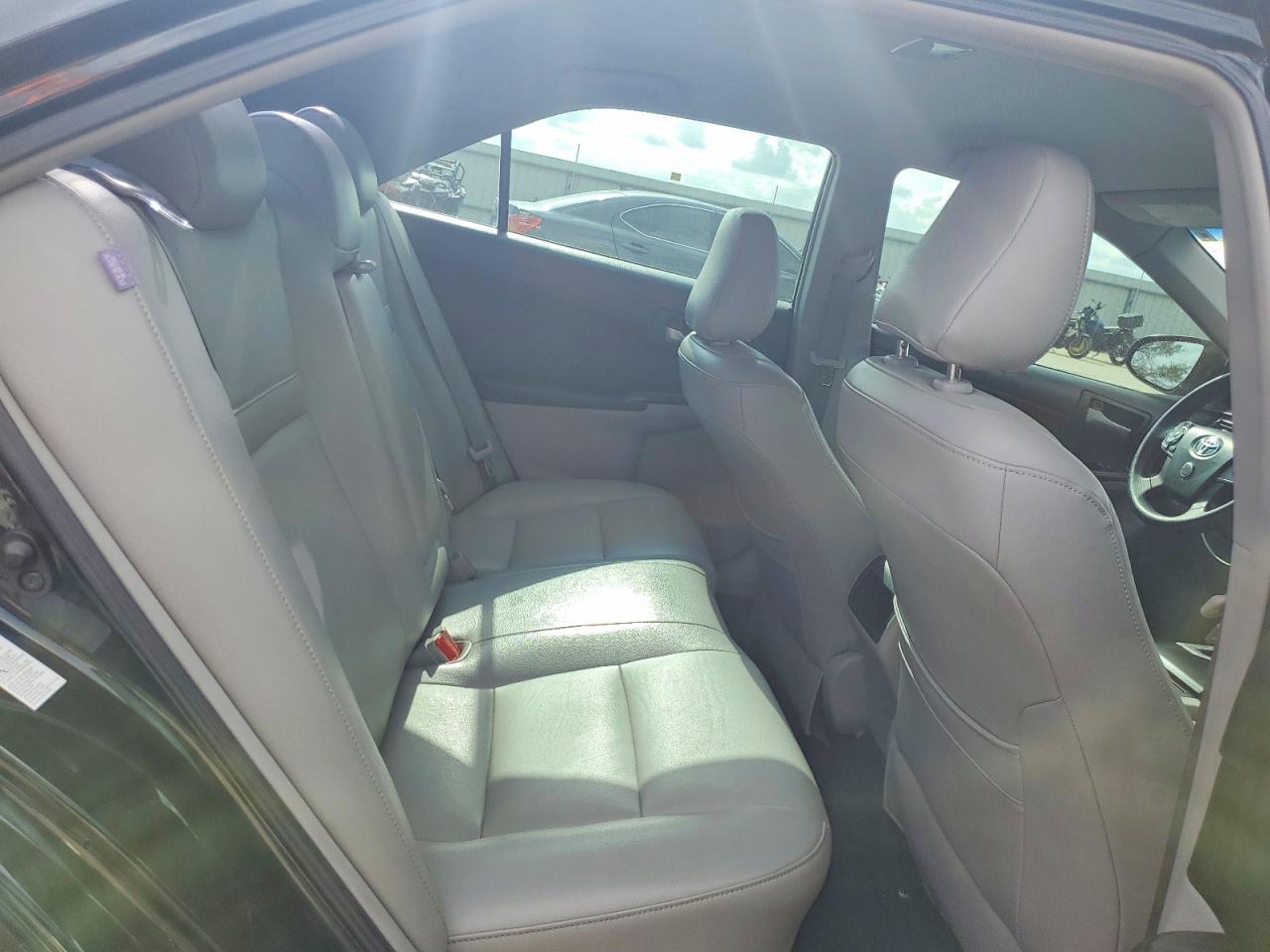 2012 TOYOTA CAMRY LE photo 10