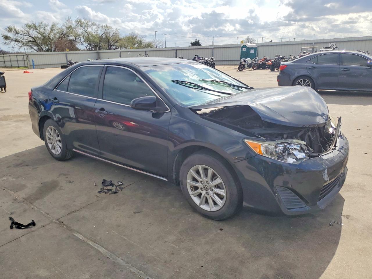 2012 TOYOTA CAMRY LE photo 4