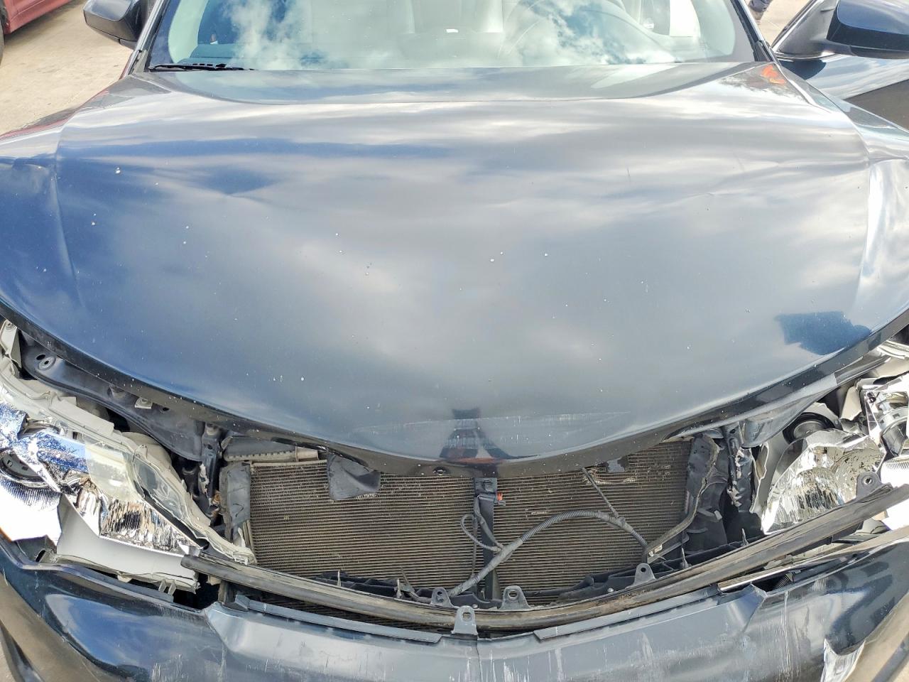 2012 TOYOTA CAMRY LE photo 11