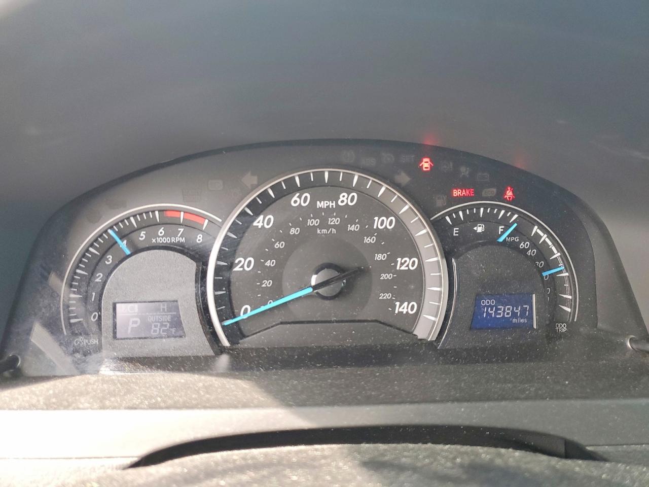 2012 TOYOTA CAMRY LE photo 9