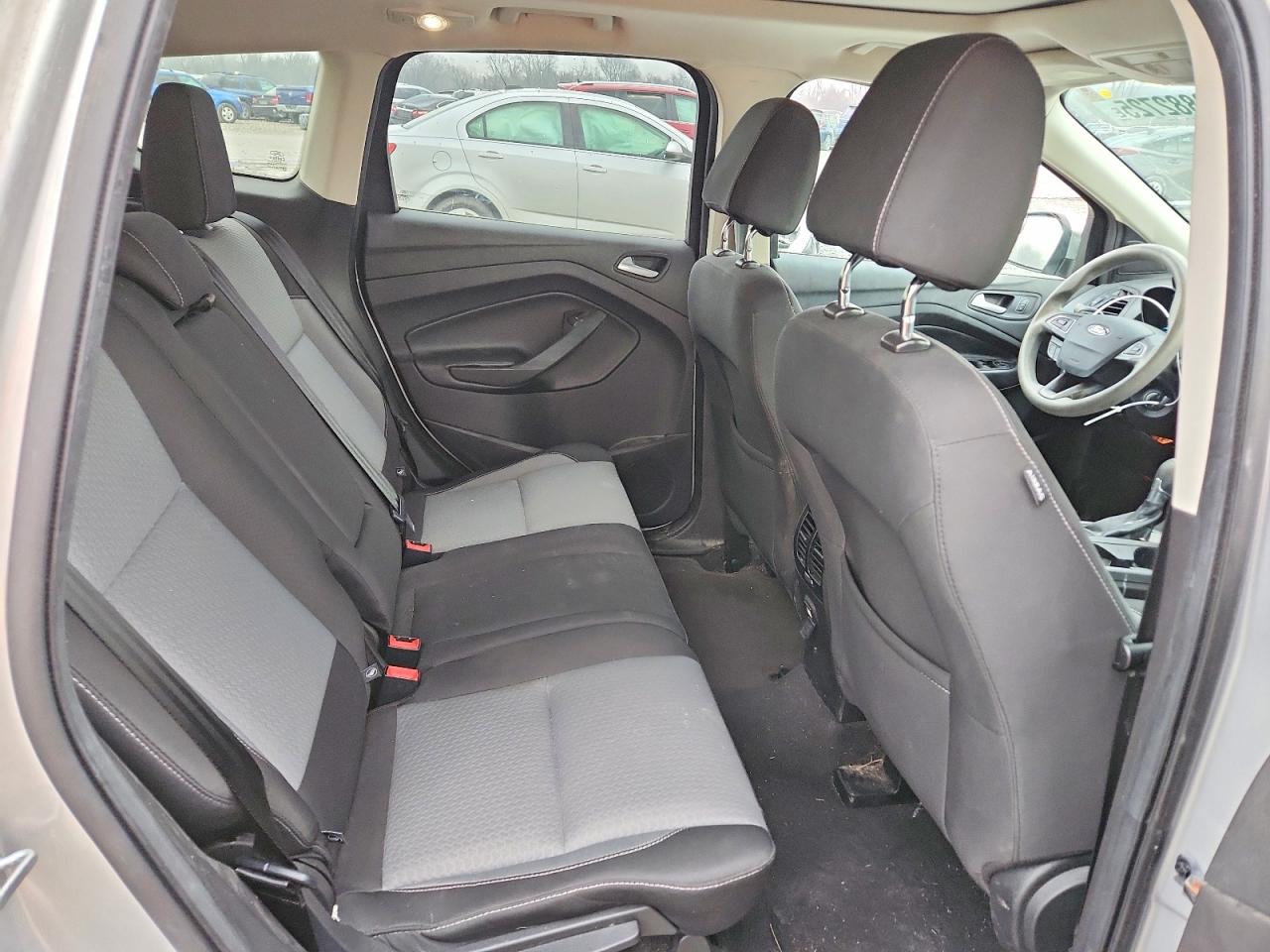 2017 FORD ESCAPE SE photo 11