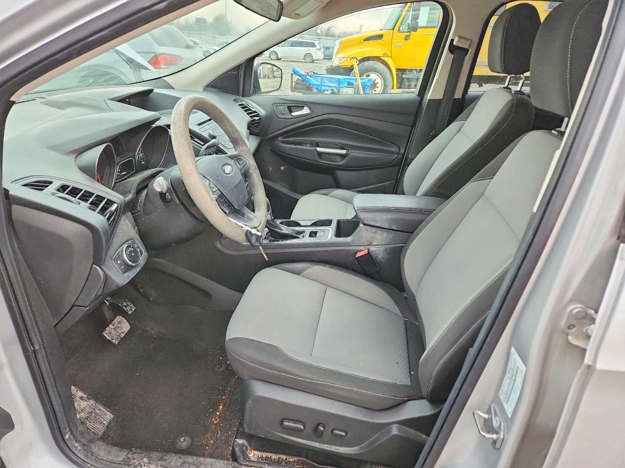 2017 FORD ESCAPE SE photo 7