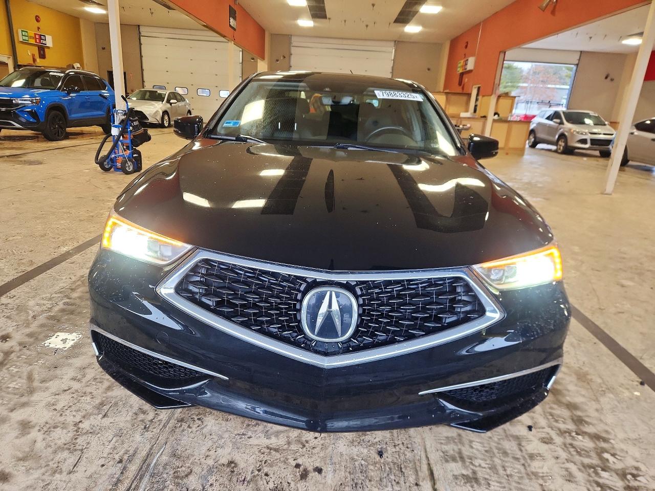 2018 ACURA TLX photo 9
