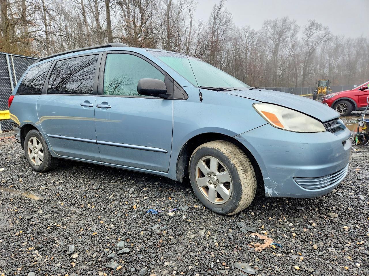 2004 TOYOTA SIENNA LE 7 PASSENGER photo 4