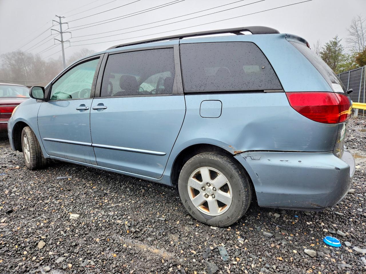 2004 TOYOTA SIENNA LE 7 PASSENGER photo 2