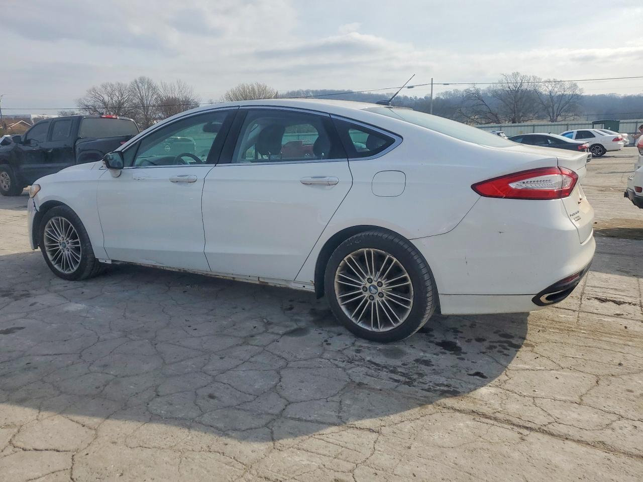 2013 FORD FUSION SE photo 2