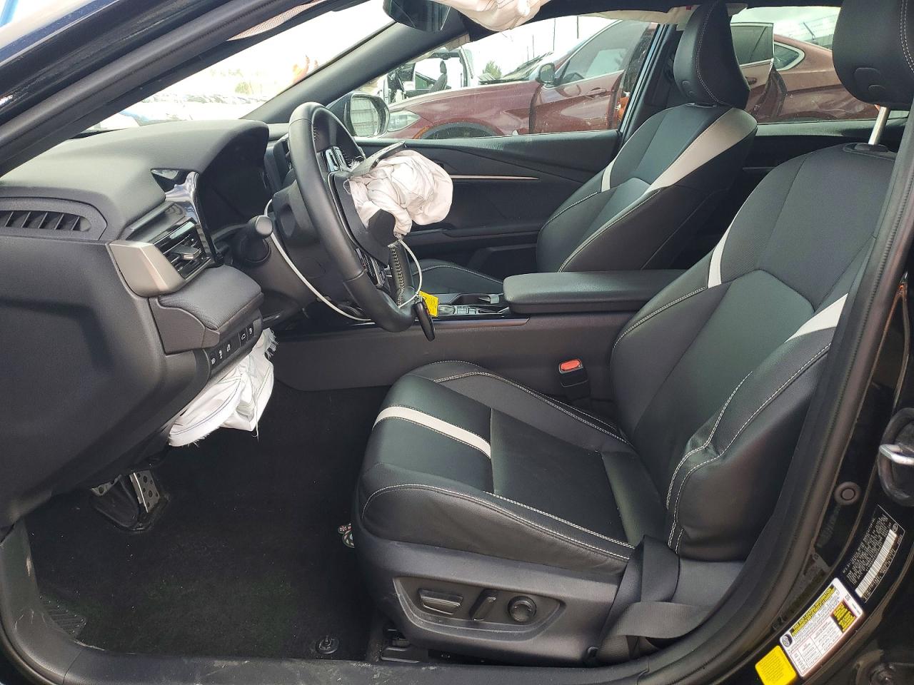2025 TOYOTA CAMRY SE photo 13