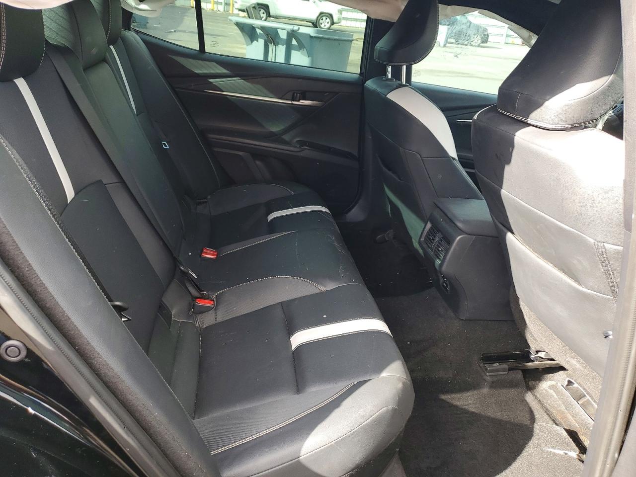 2025 TOYOTA CAMRY SE photo 19