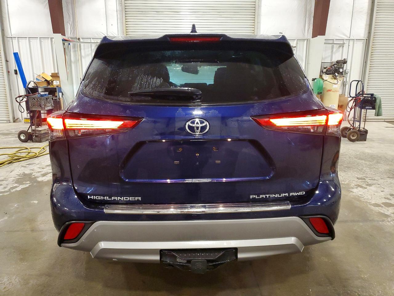 2022 TOYOTA HIGHLANDER PLATINUM photo 6