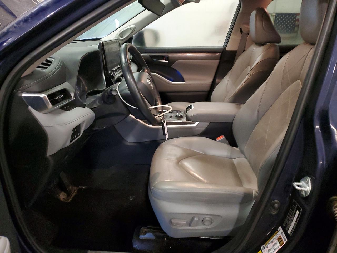 2022 TOYOTA HIGHLANDER PLATINUM photo 7