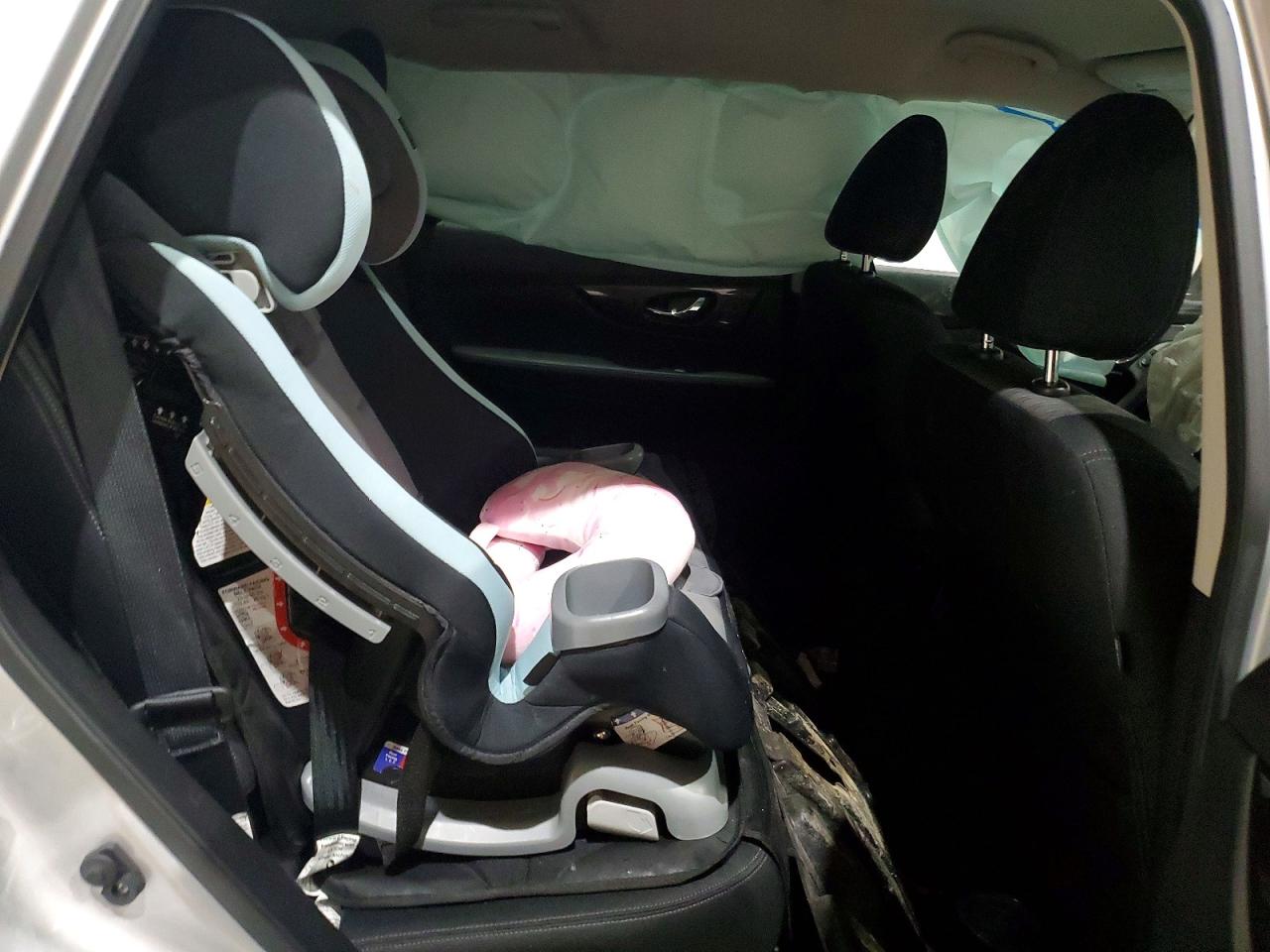 2019 NISSAN ROGUE SV photo 21