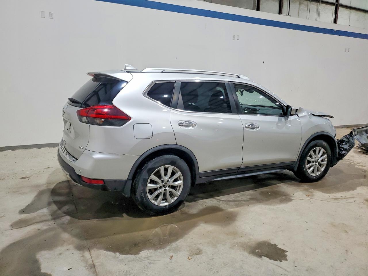 2019 NISSAN ROGUE SV photo 5