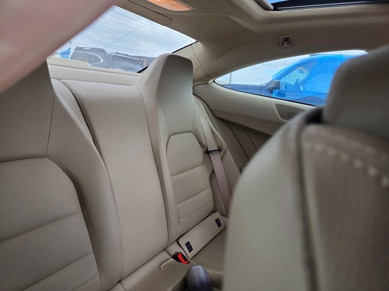 2015 MERCEDES-BENZ C 250 photo 10