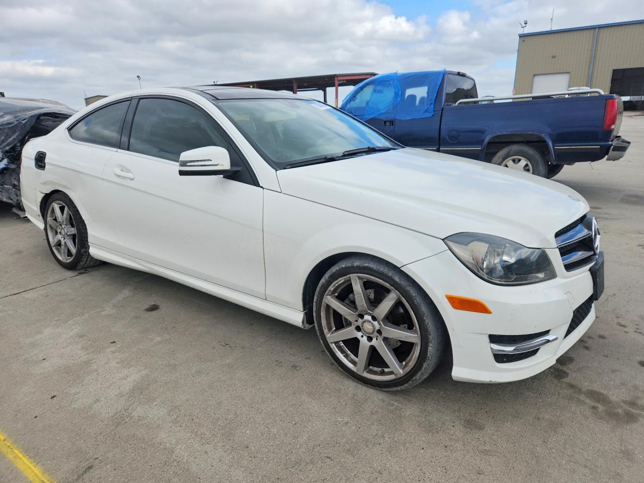2015 MERCEDES-BENZ C 250 photo 4