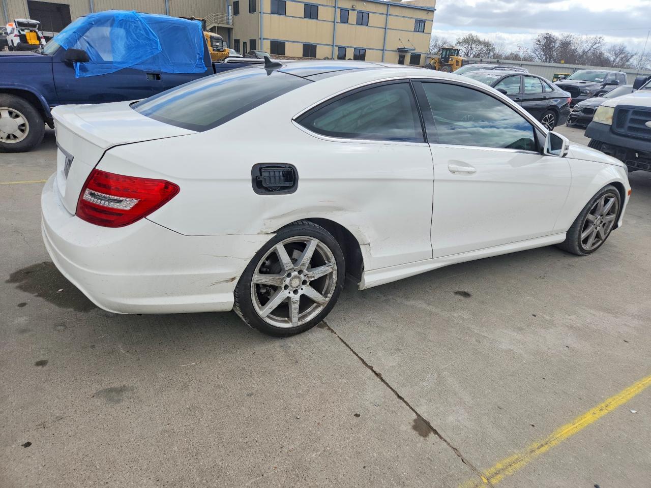 2015 MERCEDES-BENZ C 250 photo 3
