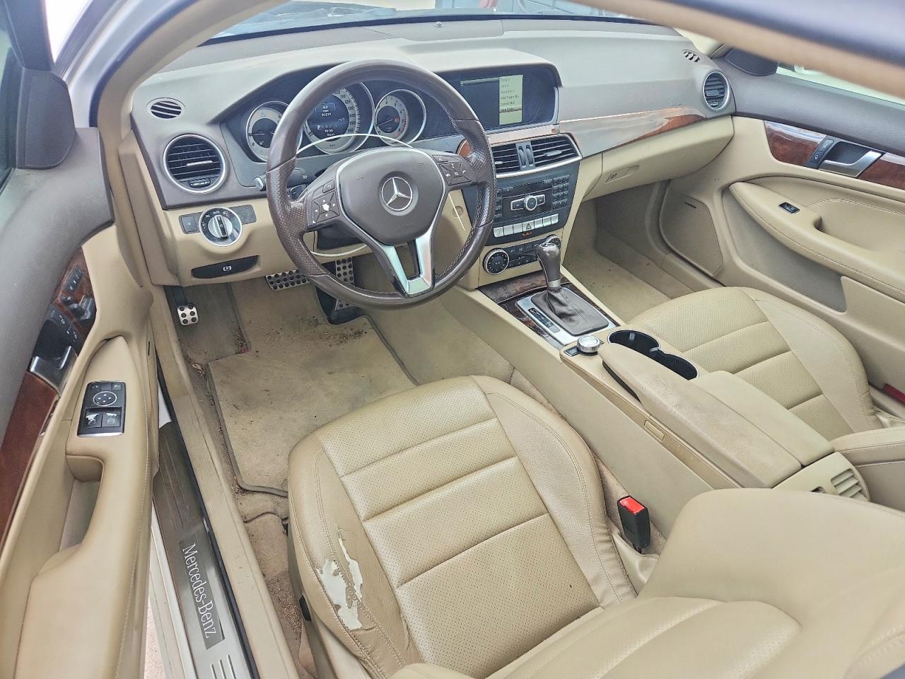 2015 MERCEDES-BENZ C 250 photo 8