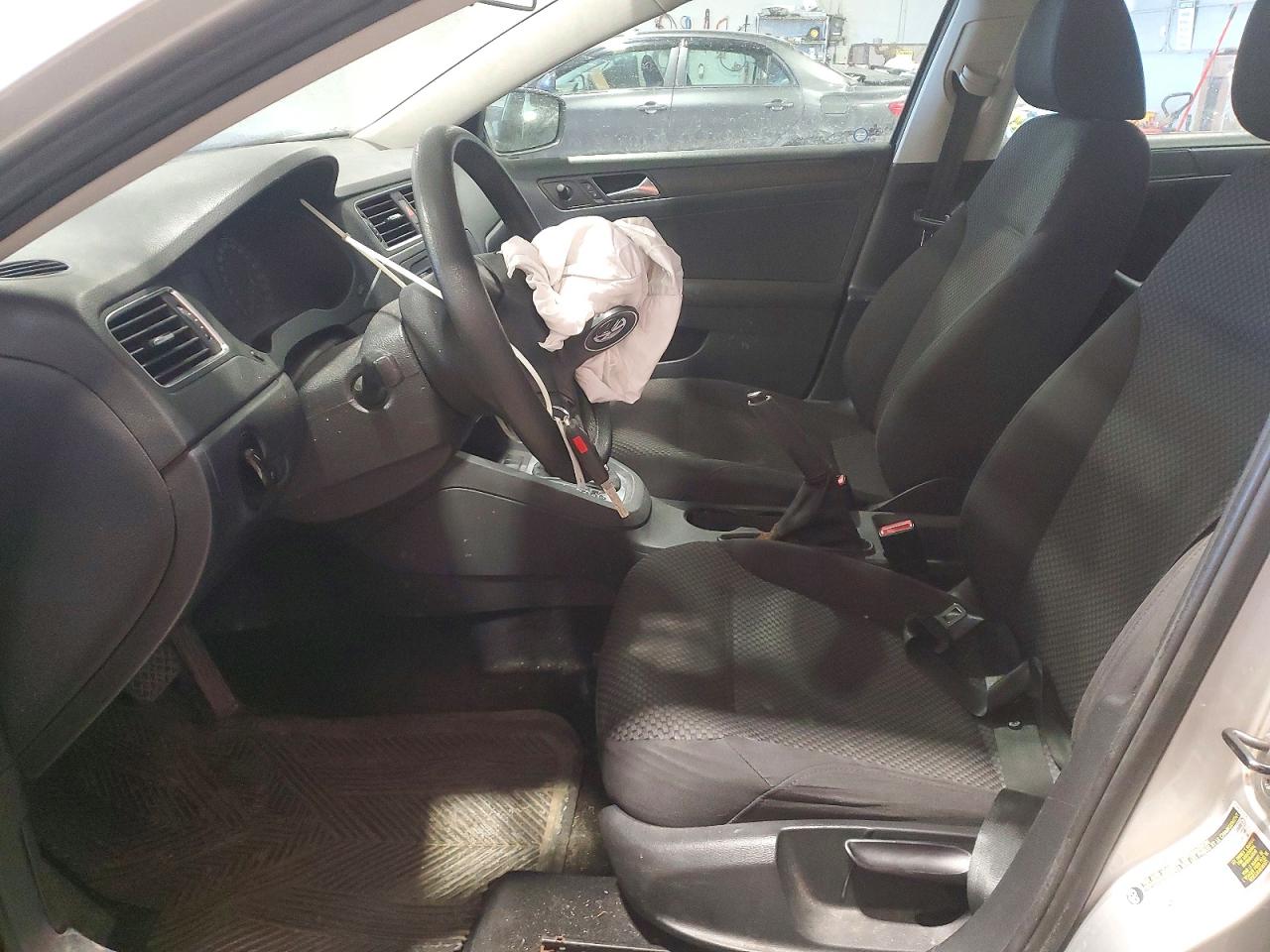 2012 VOLKSWAGEN JETTA BASE photo 7