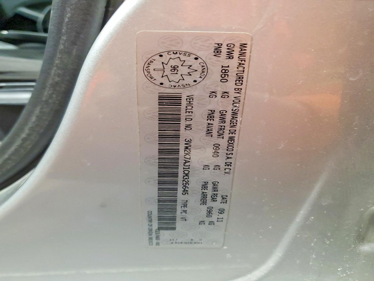 2012 VOLKSWAGEN JETTA BASE photo 13