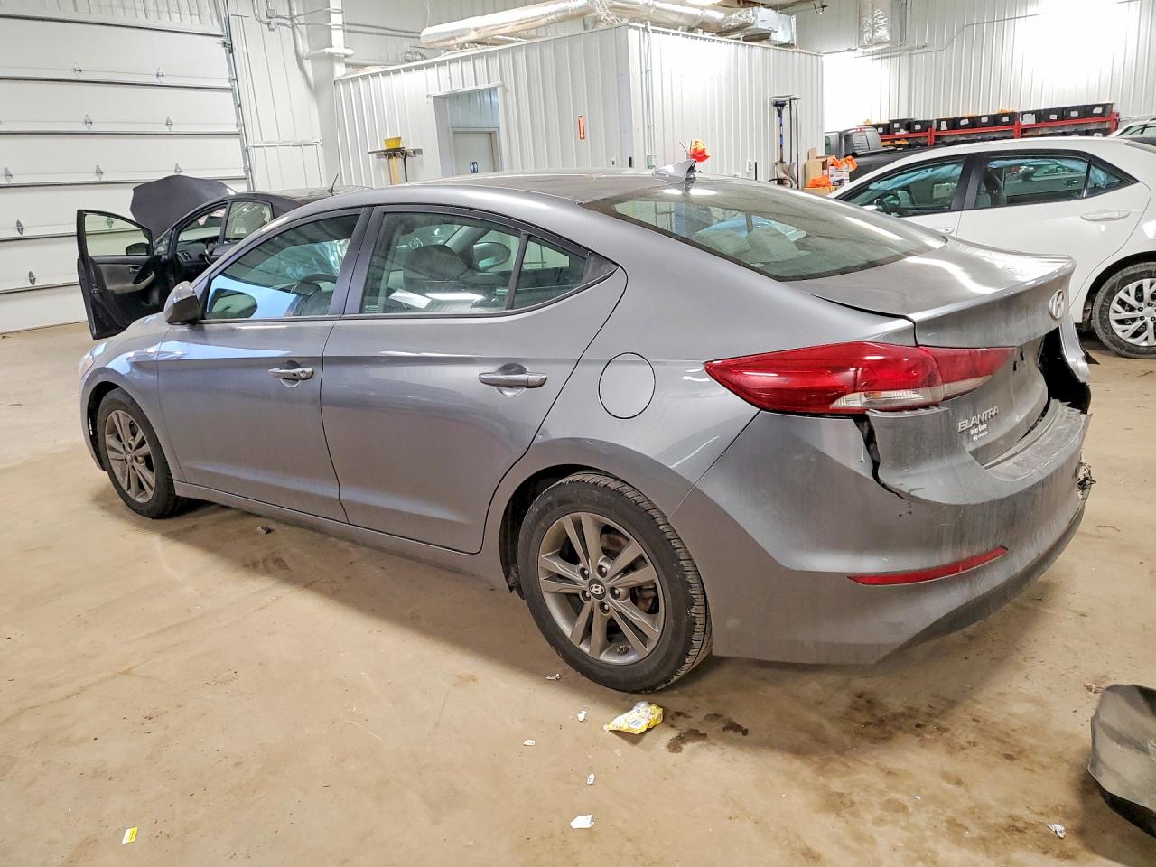 2018 HYUNDAI ELANTRA VALUE EDITION photo 2