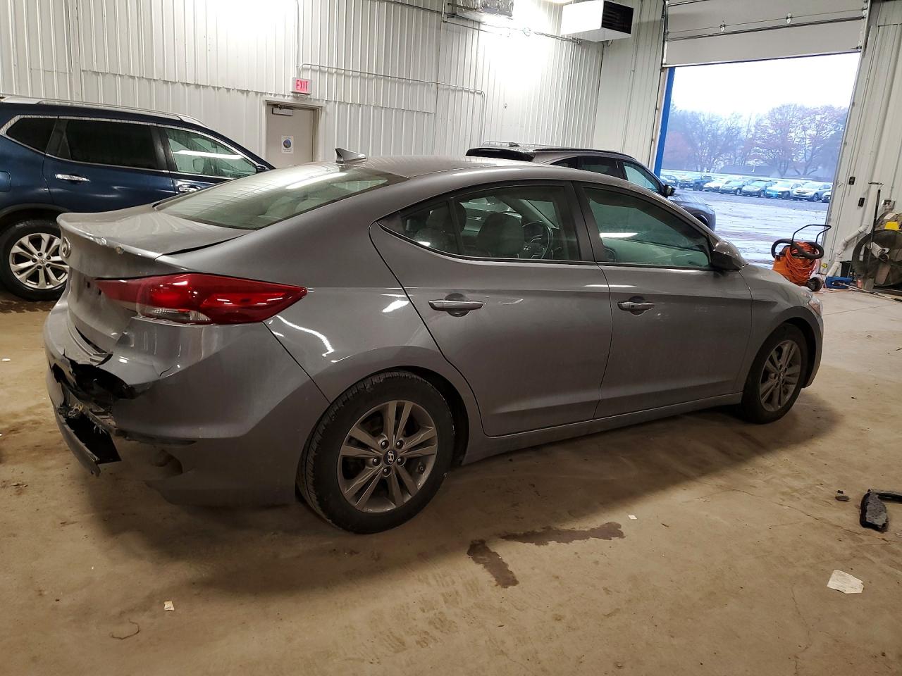 2018 HYUNDAI ELANTRA VALUE EDITION photo 3