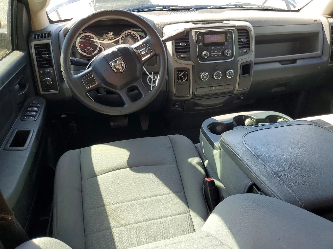 2013 RAM 1500 ST photo 15