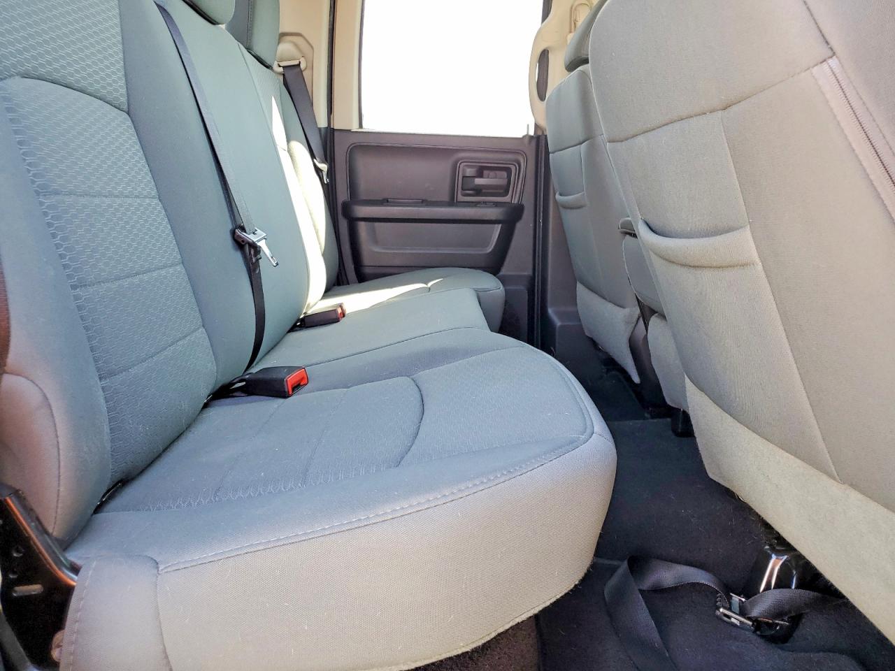 2013 RAM 1500 ST photo 19