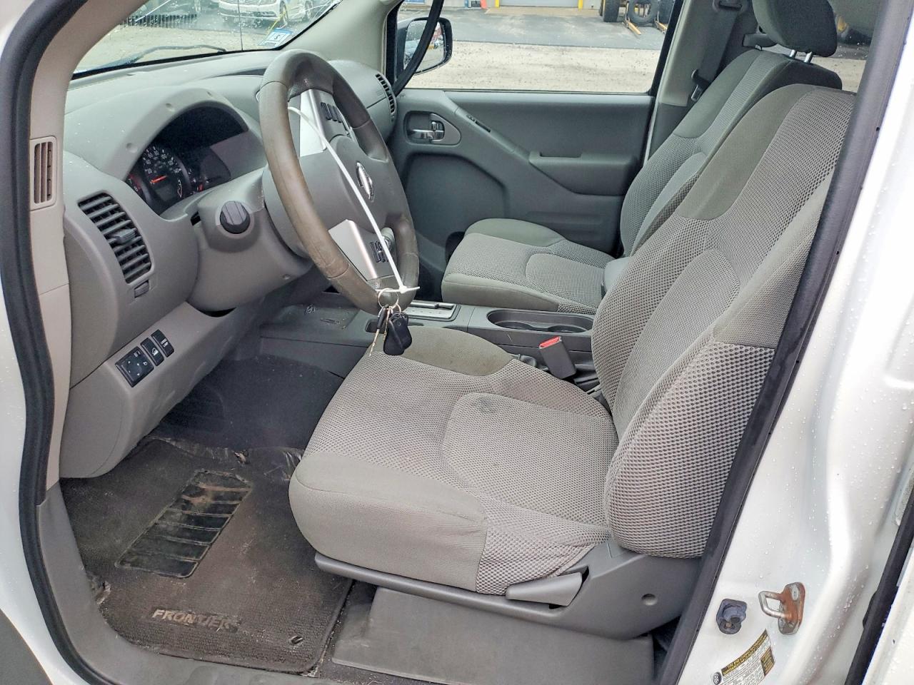 2019 NISSAN FRONTIER SV photo 13