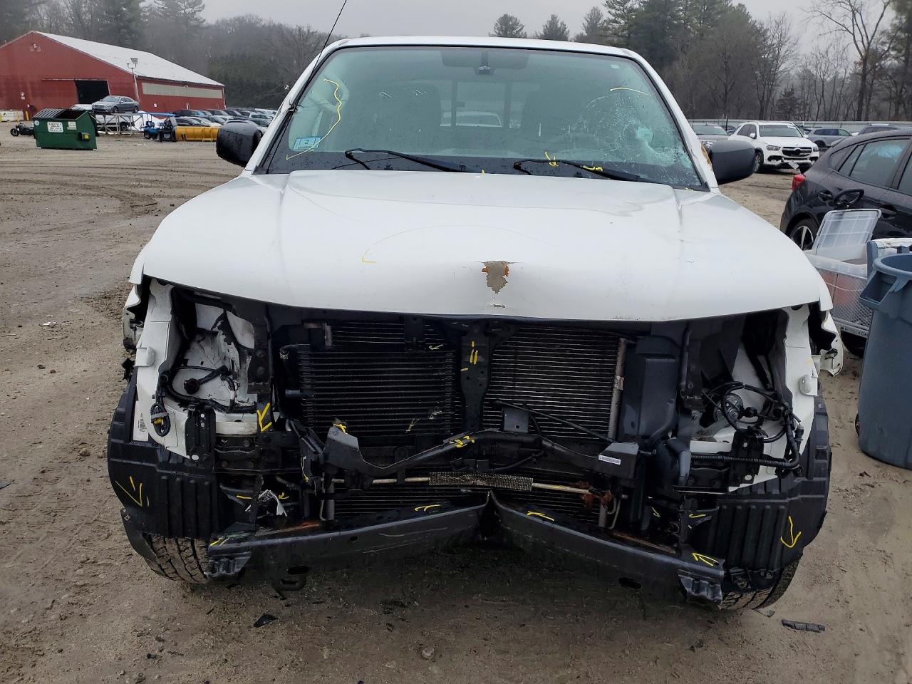 2019 NISSAN FRONTIER SV photo 9
