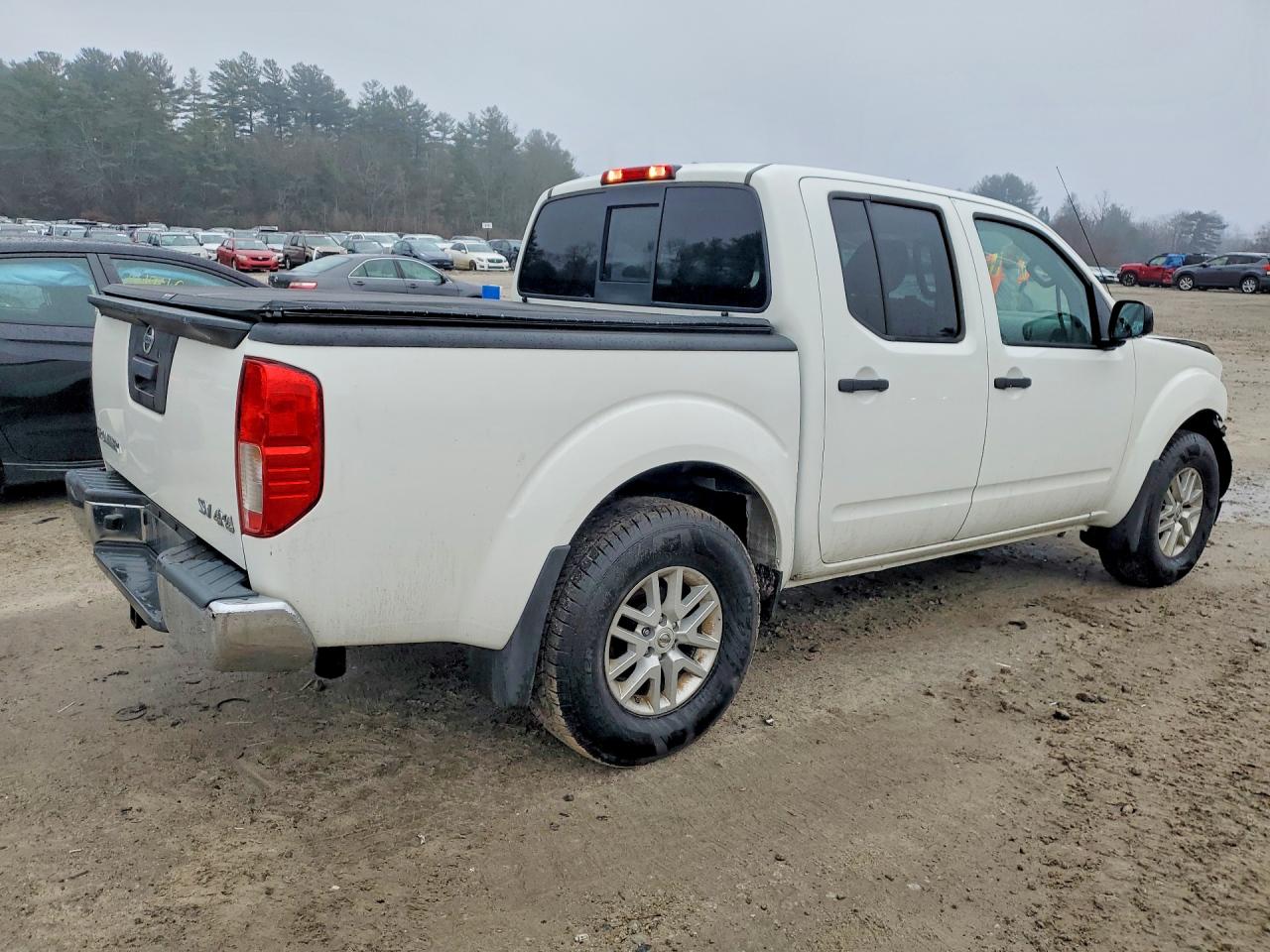 2019 NISSAN FRONTIER SV photo 5