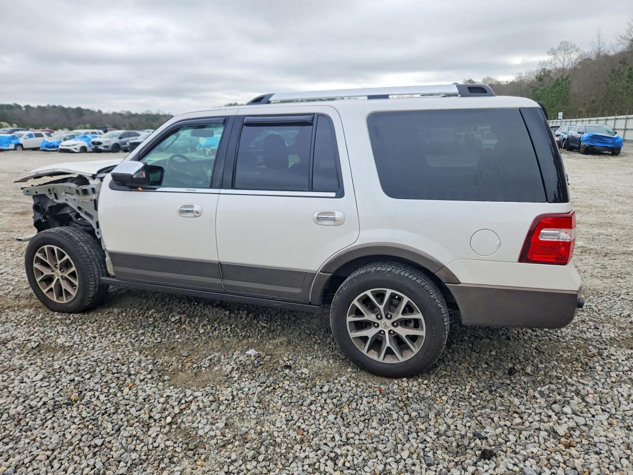 2017 FORD EXPEDITION XLT photo 2