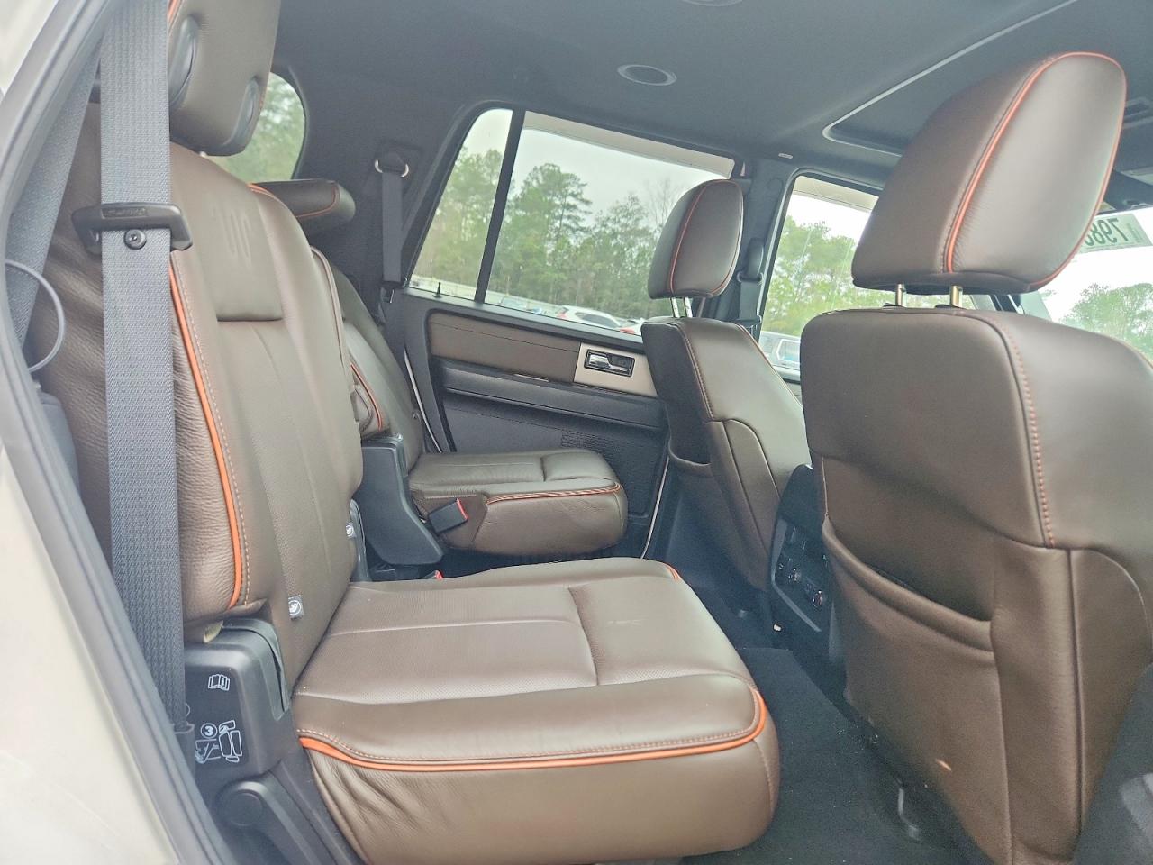 2017 FORD EXPEDITION XLT photo 11