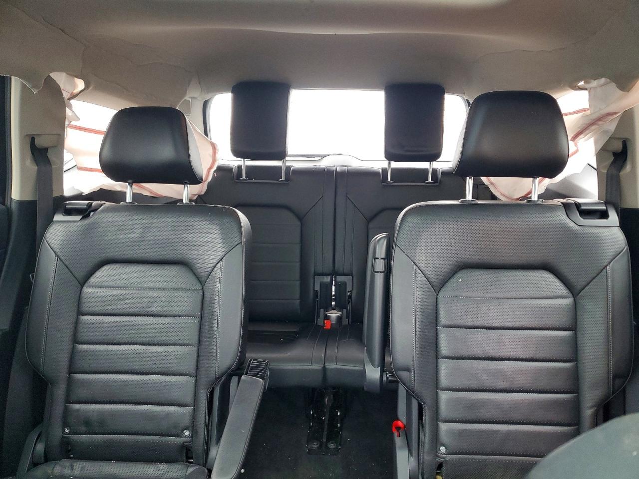 2018 VOLKSWAGEN ATLAS SEL PREMIUM photo 19