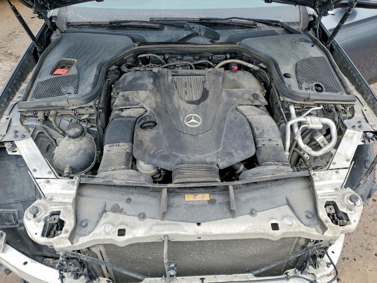 2017 MERCEDES-BENZ E 400 4MATIC photo 31