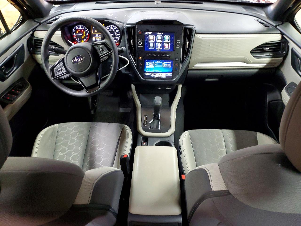 2025 SUBARU FORESTER photo 8