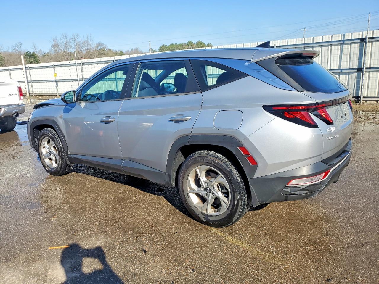2022 HYUNDAI TUCSON SE photo 2