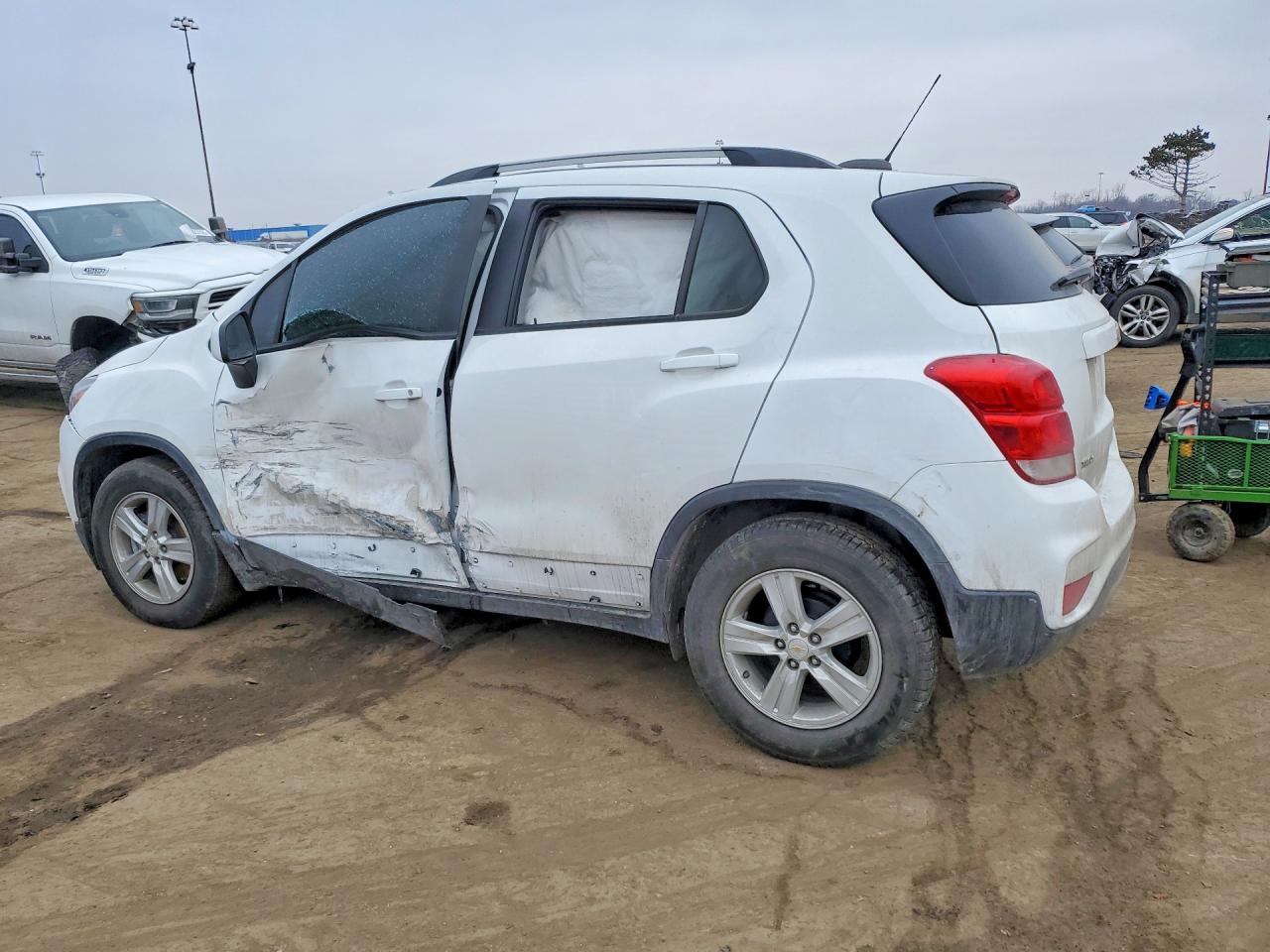 2021 CHEVROLET TRAX 1LT photo 4