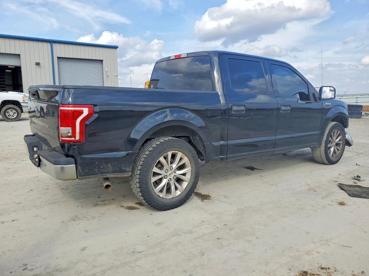 2017 FORD F150 SUPERCREW photo 3