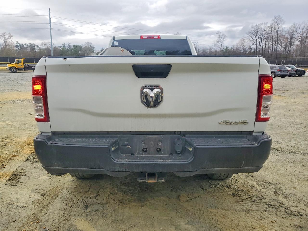 2022 RAM 3500 TRADESMAN photo 16