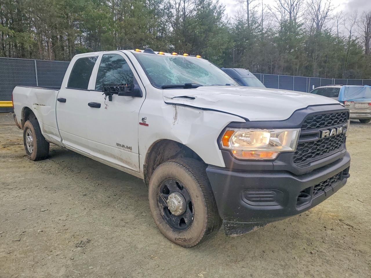 2022 RAM 3500 TRADESMAN photo 10