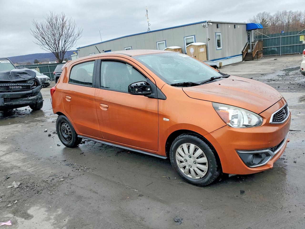 2017 MITSUBISHI MIRAGE ES photo 4