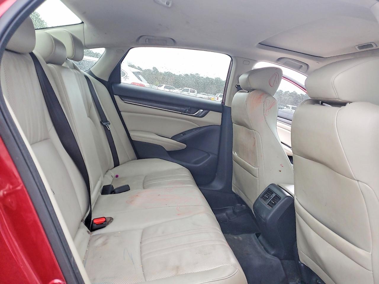 2018 HONDA ACCORD TOURING photo 19